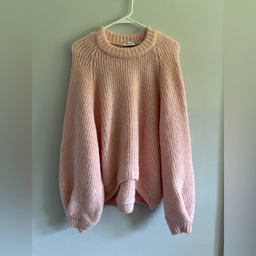 Rodebjer Onella Sweater in Light Pink Merino Wool Medium Cozy Knit Sweater - Picture 2 of 7